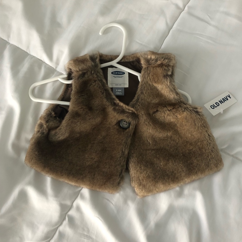 NWT Faux Fur Vest